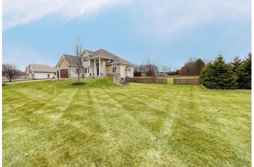 6606 Longhorn Ln, Sun Prairie, WI 53590