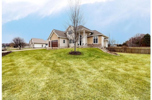 6606 Longhorn Ln, Sun Prairie, WI 53590