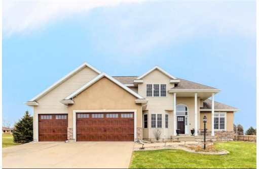 6606 Longhorn Ln, Sun Prairie, WI 53590