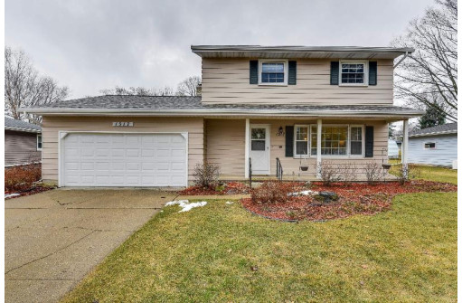 1517 Crystal Ln, Sun Prairie, WI 53590