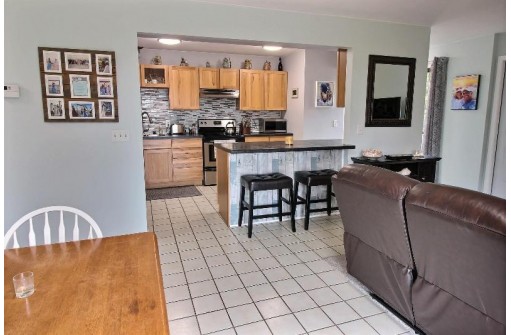 18 N Bartelt Ct 1, Madison, WI 53704