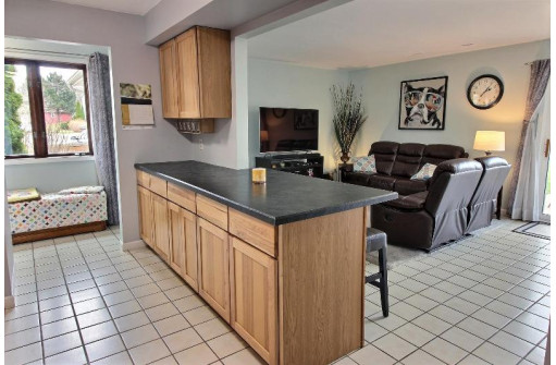 18 N Bartelt Ct 1, Madison, WI 53704