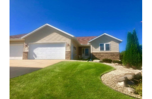 374 Sterling Dr, Oregon, WI 53575