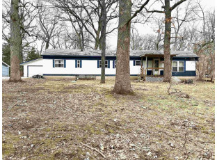 W10617 Hickory Ln Fox Lake, WI 53933