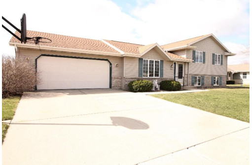 4438 Skyview Dr, Janesville, WI 53546