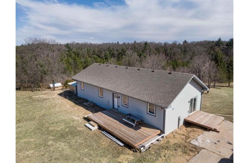 913 Gillette Ln, Wisconsin Dells, WI 53965