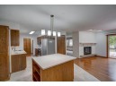 419 Woodward Dr, Sun Prairie, WI 53590