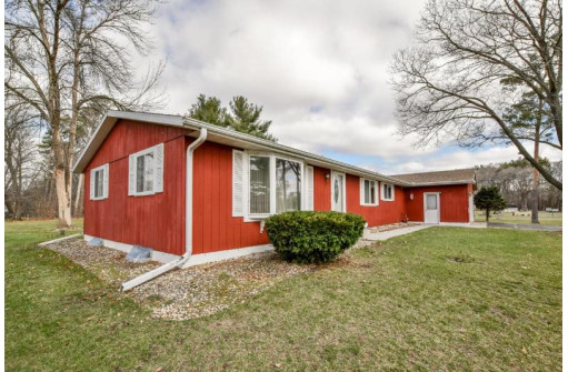 W5650 Island Dr, Pardeeville, WI 53954