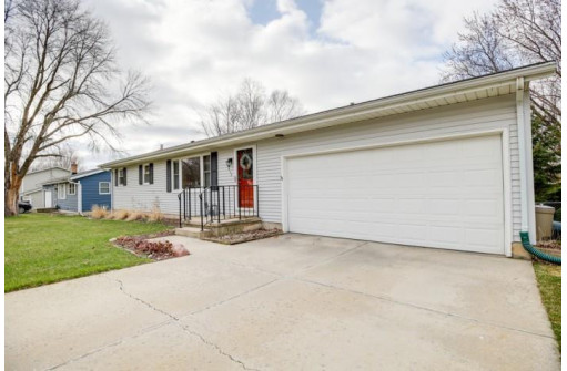 1413 Jasper Cir, Sun Prairie, WI 53590