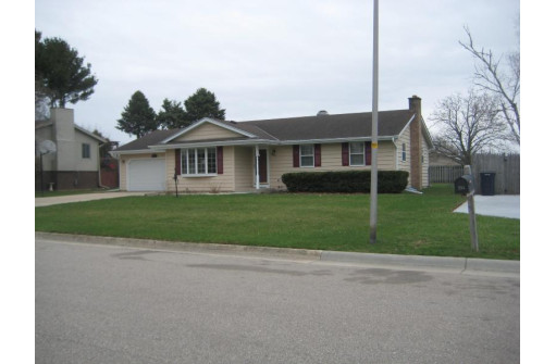 3402 Berkshire Rd, Janesville, WI 53546