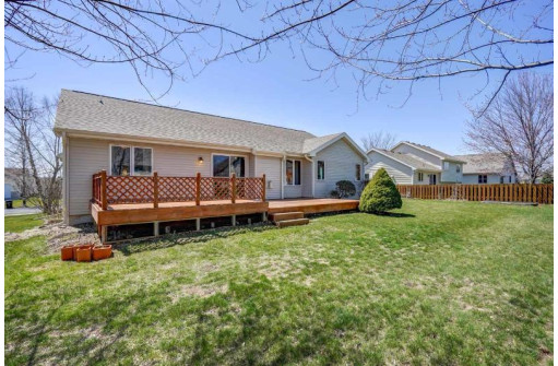 330 Country Clover Dr, DeForest, WI 53532