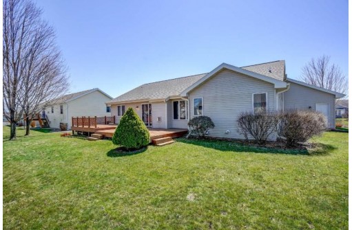 330 Country Clover Dr, DeForest, WI 53532