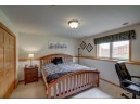 190 Cobham Ln, Sun Prairie, WI 53590