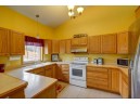 190 Cobham Ln, Sun Prairie, WI 53590