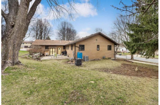 4542 Mccann Rd, Madison, WI 53714