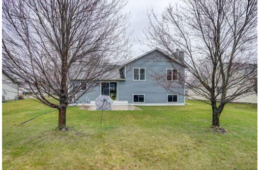 808 W Lexington Pky, DeForest, WI 53532