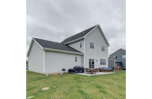 566 Shandy St, Verona, WI 53593