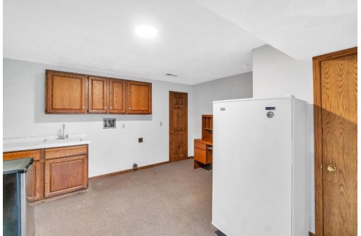 9136 N Raven Ct, Milton, WI 53563