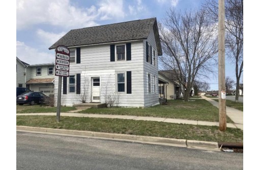 221 Sumner St, Tomah, WI 54660