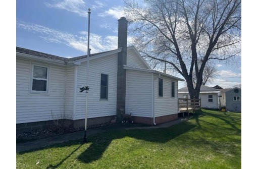 137 N Ohio St, Prairie Du Chien, WI 53821