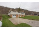 1042 E Bluff St, Cassville, WI 53806