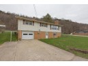 1042 E Bluff St, Cassville, WI 53806