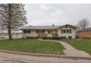 1042 E Bluff St, Cassville, WI 53806