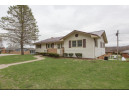 1042 E Bluff St, Cassville, WI 53806