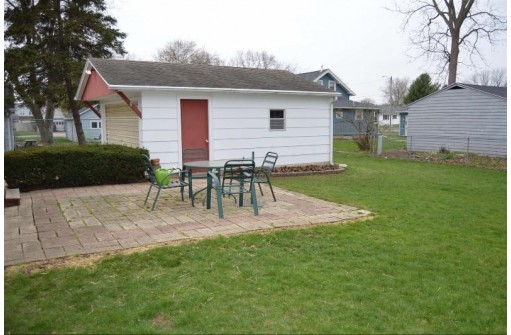 1513 Alden Rd, Janesville, WI 53545