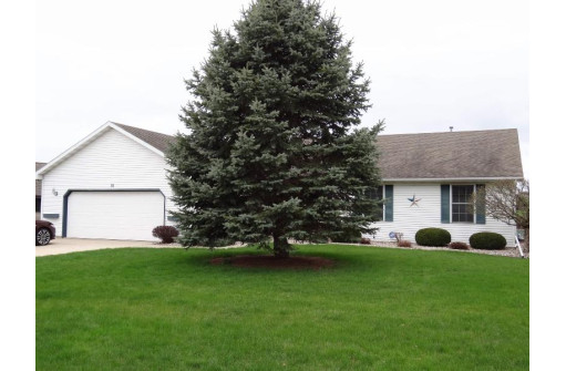 111 Winesap Dr, Janesville, WI 53548