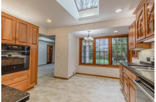 518 Togstad Glenn, Madison, WI 53711