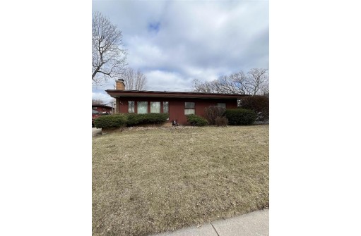 461 Berwyn Dr, Madison, WI 53711