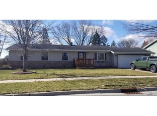 1019 Beech St Sun Prairie, WI 53590