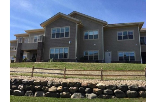 1801 Opus Ln 105, Verona, WI 53593