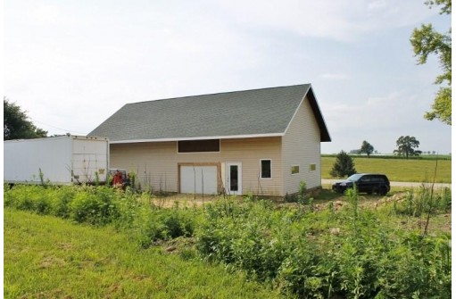 10940 County Road Id, Blue Mounds, WI 53517