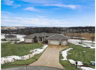 N7383 High Prairie Ln New Glarus, WI 53574