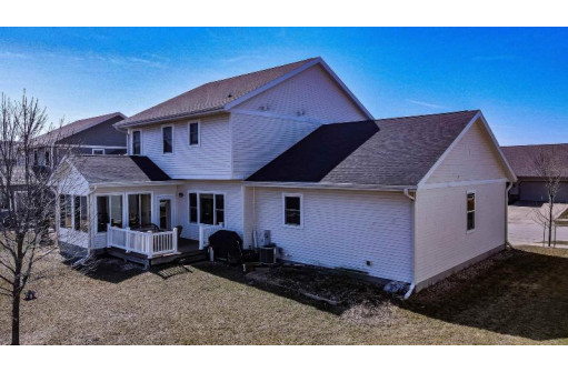 325 Fargo Tr, Middleton, WI 53562