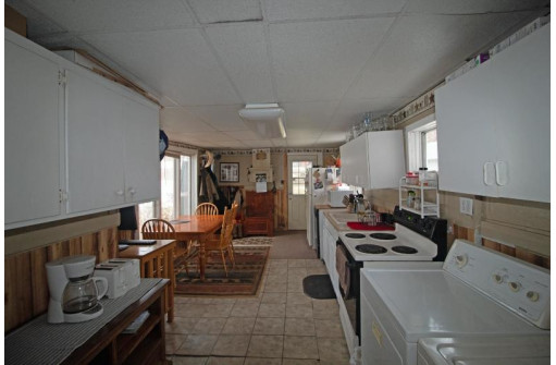 S8103 Dale Rd, Loganville, WI 53943