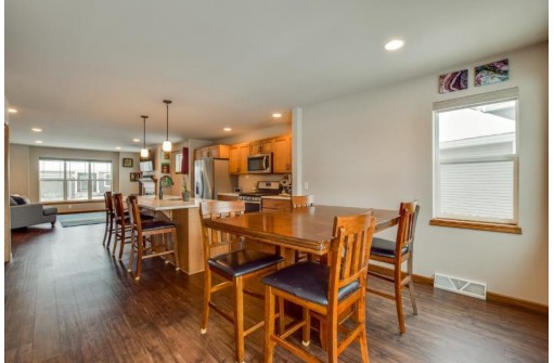 7138 Field Flower Way, Madison, WI 53718