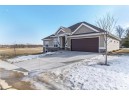 311 Kassander Way, Oregon, WI 53575-9105