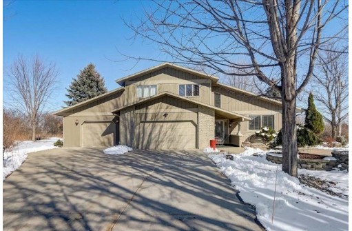 4500 Rustic Dr, Madison, WI 53718