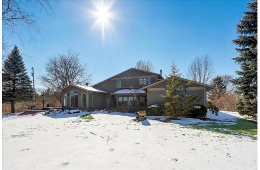 4500 Rustic Dr, Madison, WI 53718