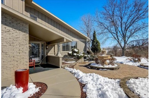 4500 Rustic Dr, Madison, WI 53718