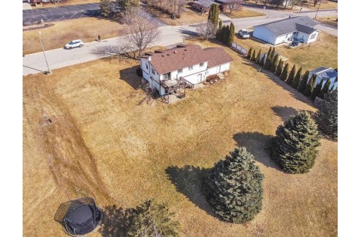 513 12th Ave, New Glarus, WI 53574