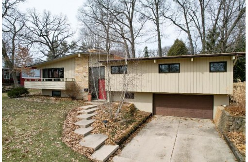 1106 Forster Dr, Madison, WI 53704