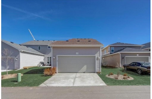 1859 Summerfield Way, Sun Prairie, WI 53590