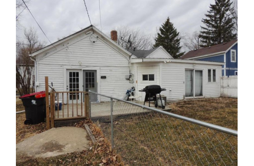 311 Pleasant St, Clinton, WI 53525