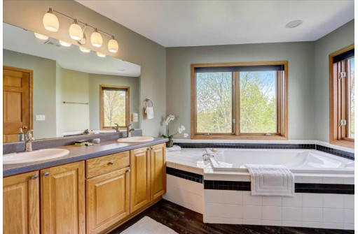 622 Ondossagon Way, Madison, WI 53719