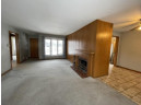 1227 E Memorial Dr, Janesville, WI 53545