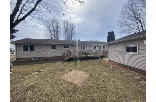 1511 Lakeview Dr, Tomah, WI 54660